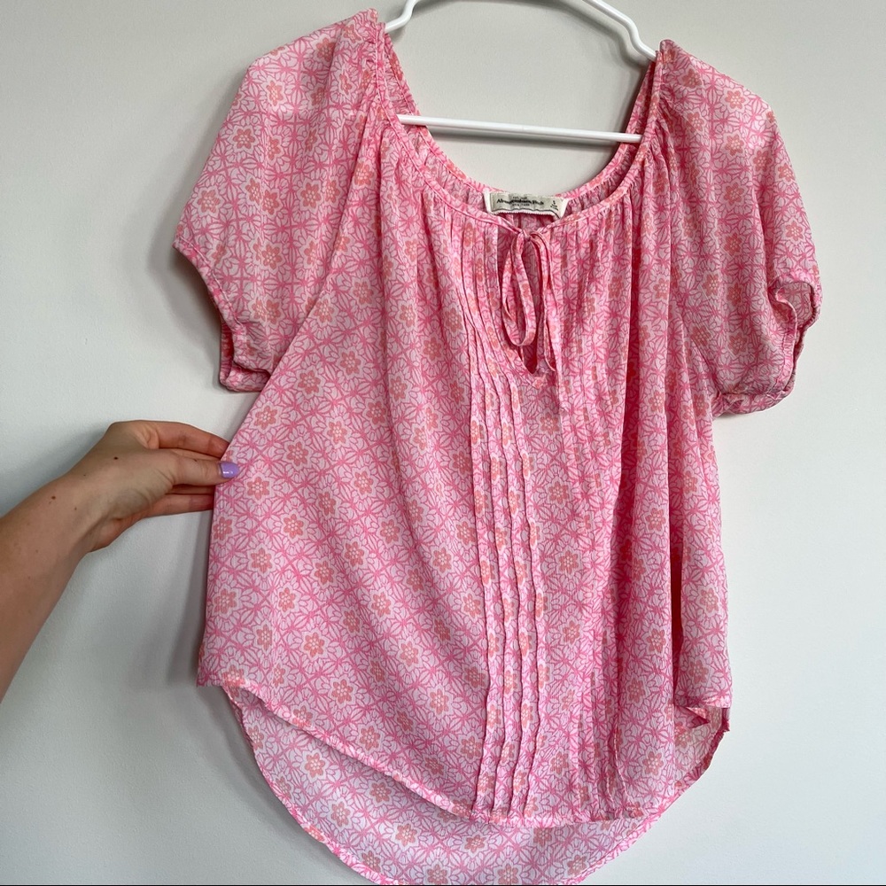 Abercrombie & Fitch Pink Sheer Top - Picture 2 of 5